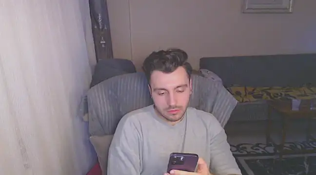 Snapshot of handsomeee04 chatting on March 15, 2025, 3:51 am handsomeee04 online show from March 15, 2025, 3:51 am