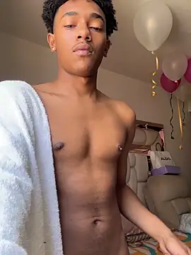 Boy cock18 online show from May 22, 2026, 4:27 pm