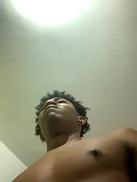 Boy cock18 online show from November 18, 2025, 4:32 pm