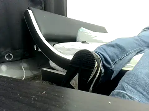 Snapshot of party51502 chatting on February 3, 2025, 10:58 am party51502 online show from February 3, 2025, 10:58 am