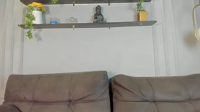 Snapshot of Abril_jones10 chatting on October 31, 2025, 8:33 am Abril jones10 online show from October 31, 2025, 8:33 am