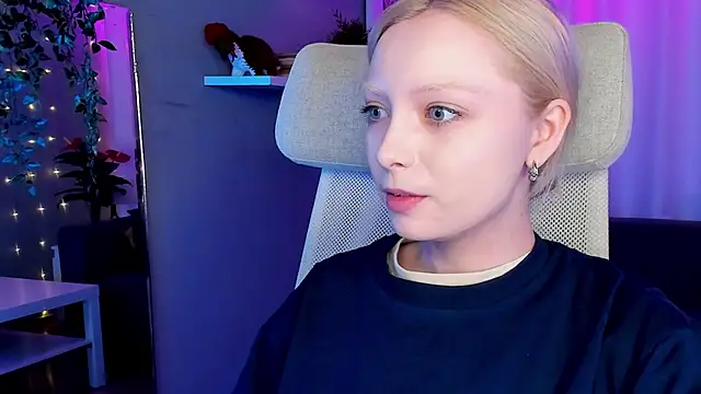 Snapshot of forget_me_not_eve chatting on February 7, 2025, 8:33 am forget me not eve online show from February 7, 2025, 8:33 am