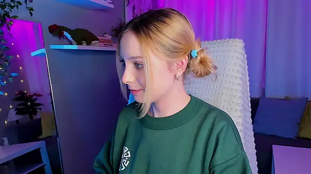 Snapshot of forget_me_not_eve chatting on January 22, 2025, 11:45 am forget me not eve online show from January 22, 2025, 11:45 am