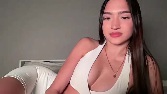 MilenaMilven online show from April 8, 2026, 7:59 pm