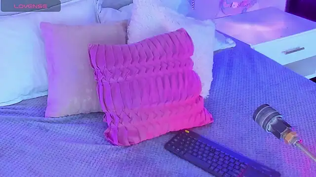 Snapshot of Iliy__ chatting on February 20, 2025, 2:46 pm Iliy online show from February 20, 2025, 2:46 pm