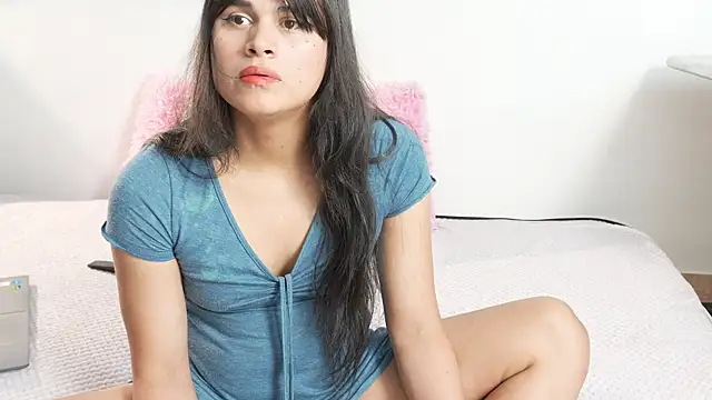 Snapshot of Mara-Bella chatting on March 3, 2026, 6:04 pm Mara-Bella online show from March 3, 2026, 6:04 pm