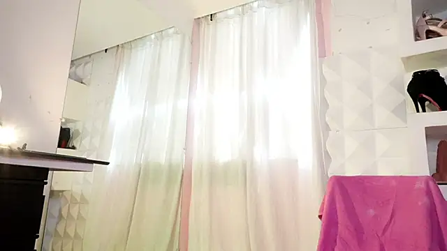 Snapshot of Mara-Bella chatting on February 13, 2026, 4:51 pm Mara-Bella online show from February 13, 2026, 4:51 pm