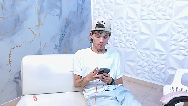 andy dan18 online show from April 4, 2026, 8:04 pm