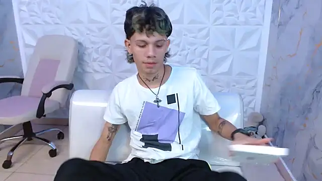 andy dan18 online show from April 7, 2026, 8:10 pm