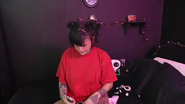 rousstattoo online show from November 14, 2025, 8:01 pm