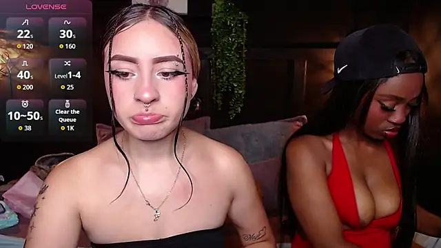 Snapshot of nikkystorm1_ chatting on November 8, 2025, 2:20 pm nikkystorm1 online show from November 8, 2025, 2:20 pm