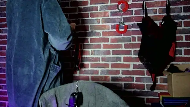 Snapshot of Heleneecesmecs2 chatting on March 3, 2025, 10:20 pm Heleneecesmecs2 online show from March 3, 2025, 10:20 pm