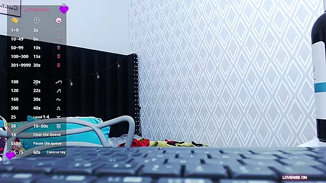 Snapshot of MommyHelpsmee chatting on March 10, 2025, 8:01 pm MommyHelpsmee online show from March 10, 2025, 8:01 pm