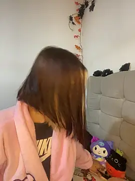 Snapshot of BlueStoneX chatting on October 30, 2025, 6:34 am BlueStoneX online show from October 30, 2025, 6:34 am