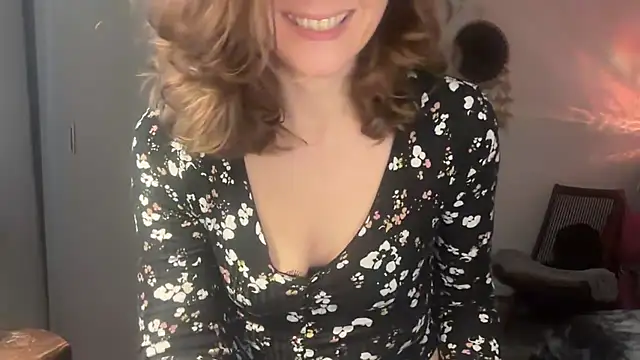 Snapshot of leahsparkles chatting on March 16, 2026, 3:37 pm leahsparkles online show from March 16, 2026, 3:37 pm