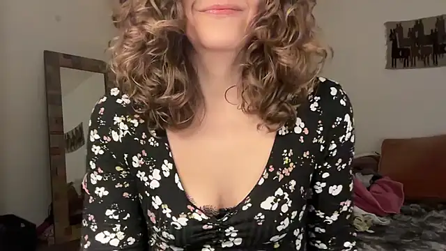 Snapshot of leahsparkles chatting on January 13, 2026, 12:20 pm leahsparkles online show from January 13, 2026, 12:20 pm