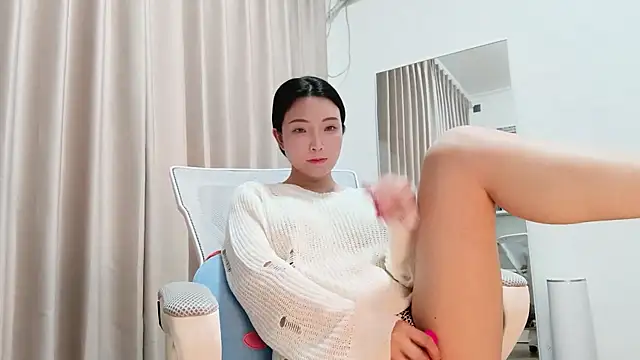 Snapshot of Lucky-kaka999 chatting on April 13, 2026, 4:05 am Lucky-kaka999 online show from April 13, 2026, 4:05 am