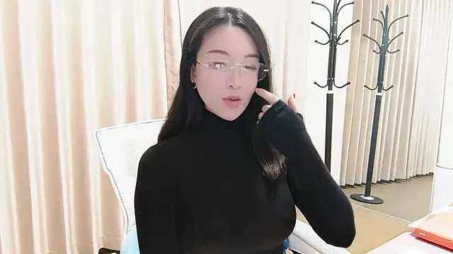 Snapshot of Lucky-kaka999 chatting on December 17, 2025, 1:43 am Lucky-kaka999 online show from December 17, 2025, 1:43 am