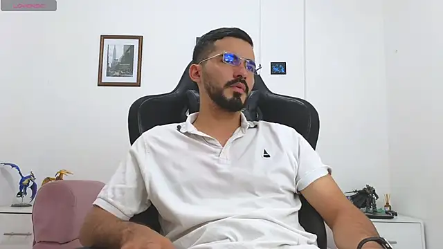 Massimoo 07 online show from October 22, 2025, 7:13 pm