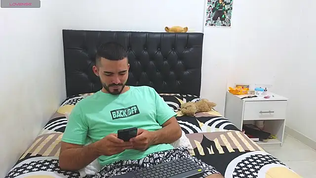 Massimoo 07 online show from April 24, 2026, 8:00 pm