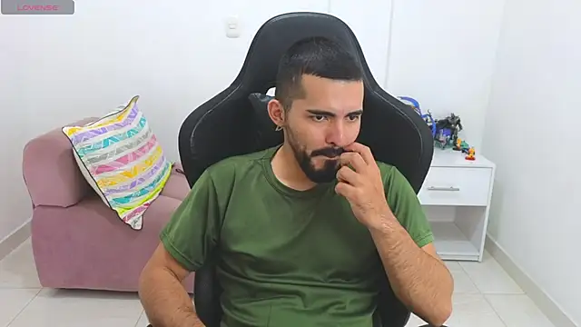 Massimoo 07 online show from February 4, 2026, 5:52 pm