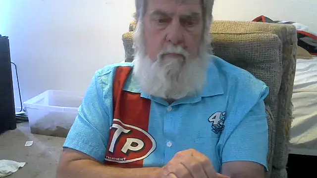 viejo oso online show from June 7, 2026, 5:56 am