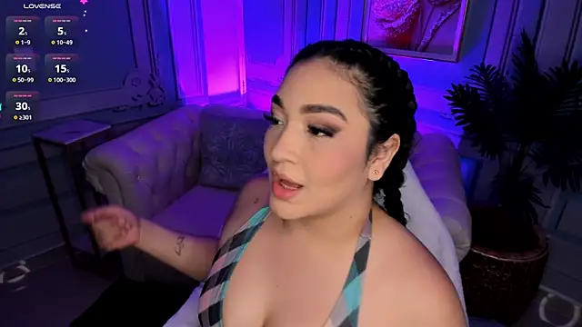 stefany duque1  online show from December 17, 2025, 3:00 am