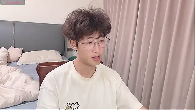 Snapshot of A11414 chatting on December 20, 2025, 2:53 pm A11414 online show from December 20, 2025, 2:53 pm