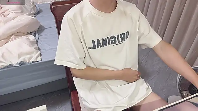 Snapshot of A11414 chatting on January 9, 2026, 6:04 pm A11414 online show from January 9, 2026, 6:04 pm