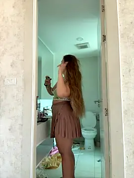 Snapshot of AndreaMood chatting on November 30, 2025, 2:23 am AndreaMood online show from November 30, 2025, 2:23 am