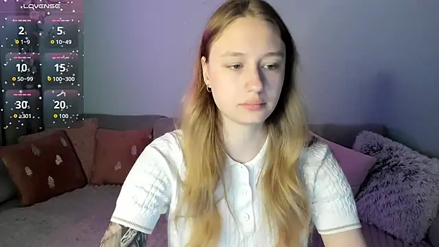 Snapshot of Haley_Vixen chatting on June 9, 2026, 8:04 am Haley Vixen online show from June 9, 2026, 8:04 am