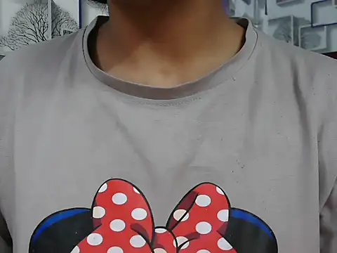 Somiya87 online show from December 5, 2025, 6:06 pm