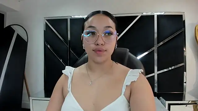 Snapshot of IsabellRodriguez18 chatting on November 18, 2025, 3:54 am IsabellRodriguez18 online show from November 18, 2025, 3:54 am