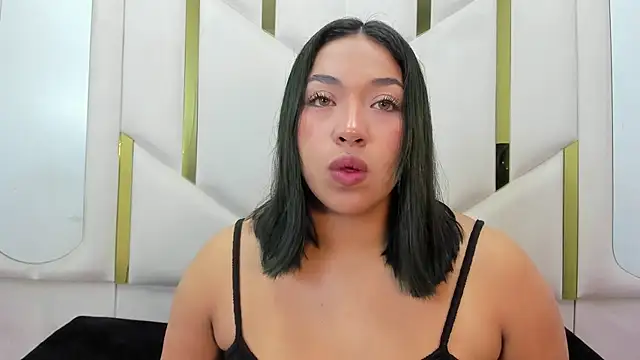 Snapshot of IsabellRodriguez18 chatting on June 6, 2026, 3:23 am IsabellRodriguez18 online show from June 6, 2026, 3:23 am