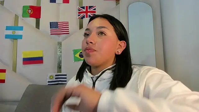 Snapshot of IsabellRodriguez18 chatting on June 14, 2026, 4:35 am IsabellRodriguez18 online show from June 14, 2026, 4:35 am