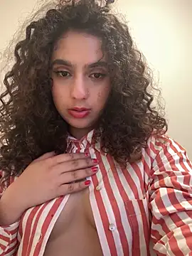 fayfay2002 online show from March 22, 2025, 6:03 pm