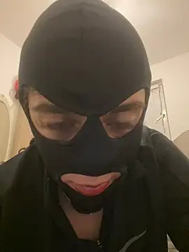 fayfay2002 online show from January 8, 2025, 7:34 pm