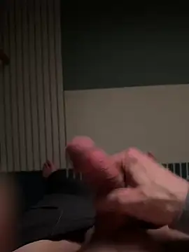 Snapshot of mas317592 chatting on February 6, 2025, 10:43 pm mas317592 online show from February 6, 2025, 10:43 pm