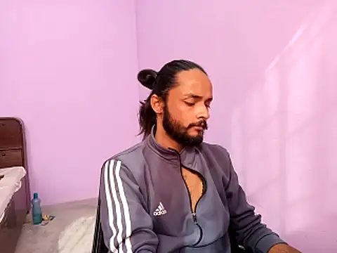 IamRentedBoybfriend online show from February 6, 2026, 4:19 am