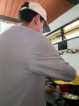 two milkyway online show from March 23, 2026, 4:07 pm