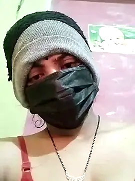 Coupleshow47 online show from January 22, 2025, 10:05 pm