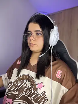 pretty angela1 online show from April 12, 2026, 2:09 pm