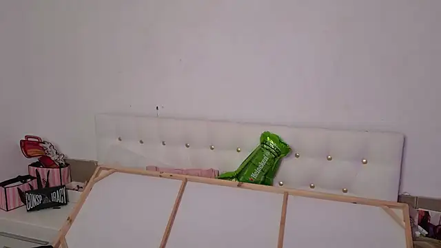 StellaFrost online show from October 3, 2025, 3:02 pm