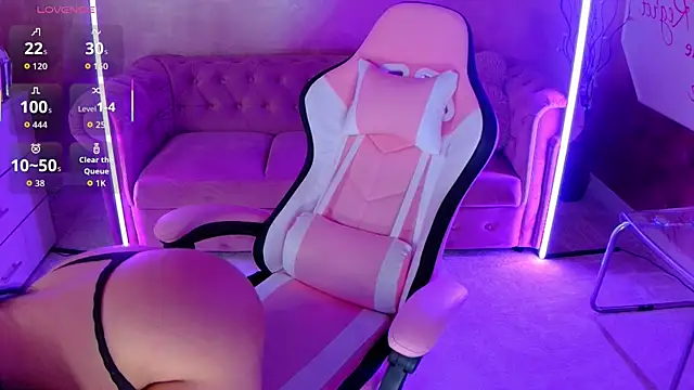 evanew  online show from October 8, 2025, 4:51 pm