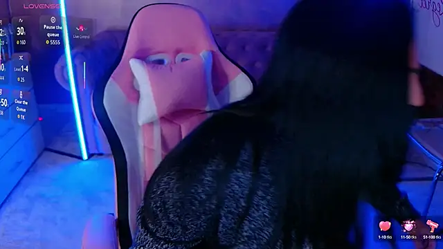 evanew  online show from October 24, 2025, 4:50 pm