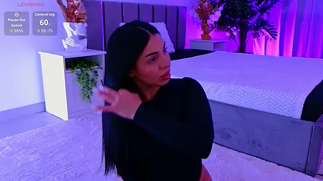 Snapshot of evanew_ chatting on April 10, 2026, 5:31 pm evanew online show from April 10, 2026, 5:31 pm