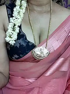 Snapshot of kavi-99 chatting on June 12, 2026, 5:32 pm kavi-99 online show from June 12, 2026, 5:32 pm