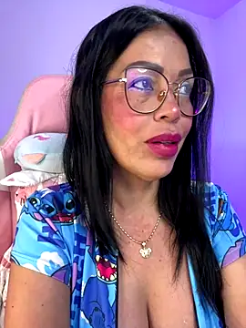 KarolRubi1 online show from November 1, 2025, 10:58 pm