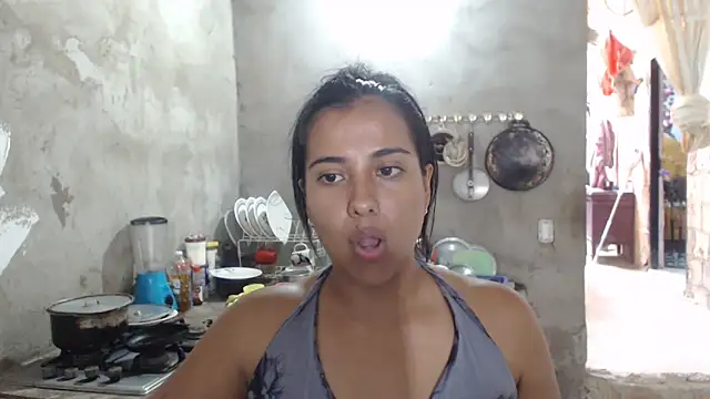 Snapshot of Coral0403 chatting on June 5, 2026, 6:13 pm Coral0403 online show from June 5, 2026, 6:13 pm