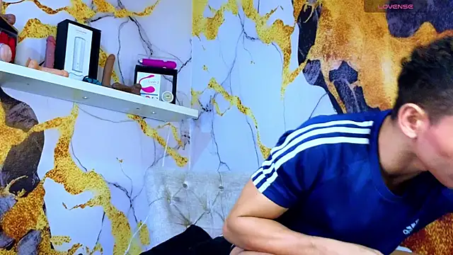 Snapshot of Nijinsky_LatinBoy chatting on September 17, 2025, 11:01 am Nijinsky LatinBoy online show from September 17, 2025, 11:01 am